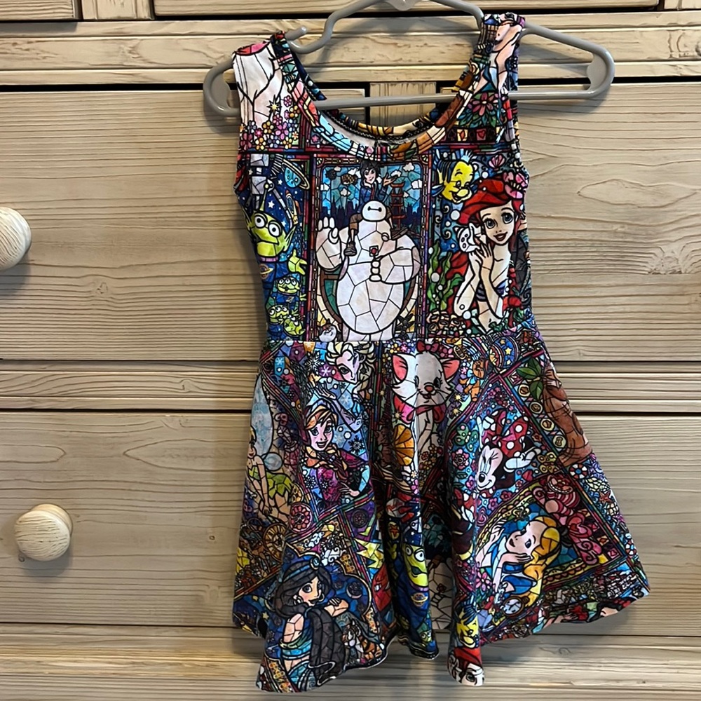 Wild rich kids stained glass twirl